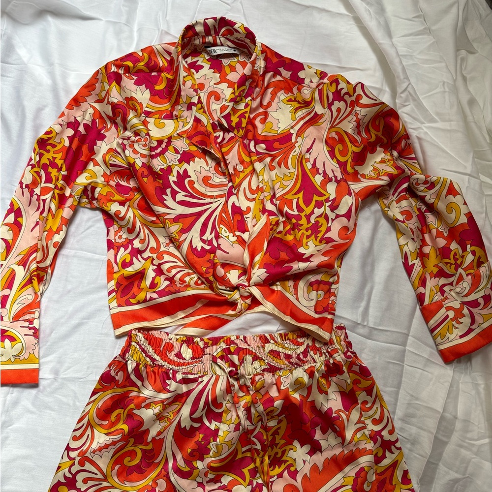 Zara set medium top large bottom